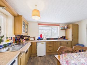 Kitchen/Dining Room- click for photo gallery